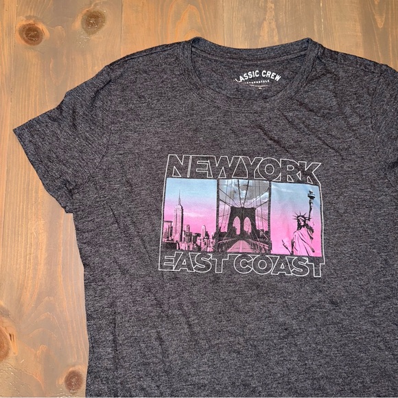 Aeropostale womens t-shirt - Picture 2 of 4